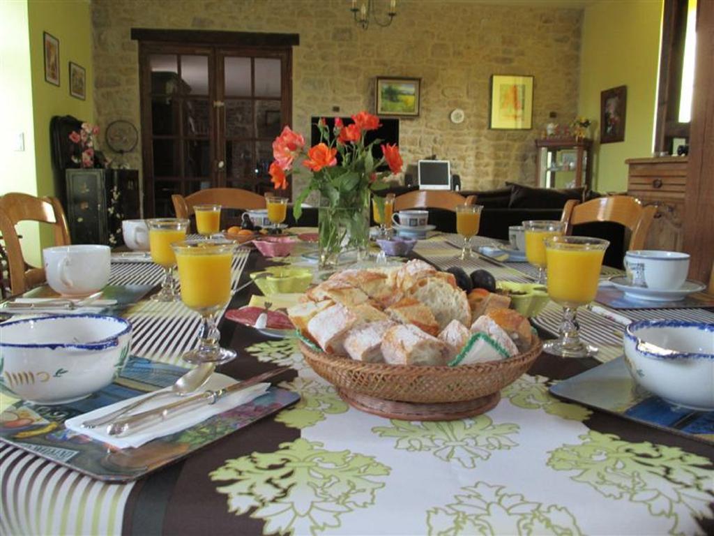 Bed and Breakfast Les Sources Poilley  Екстер'єр фото