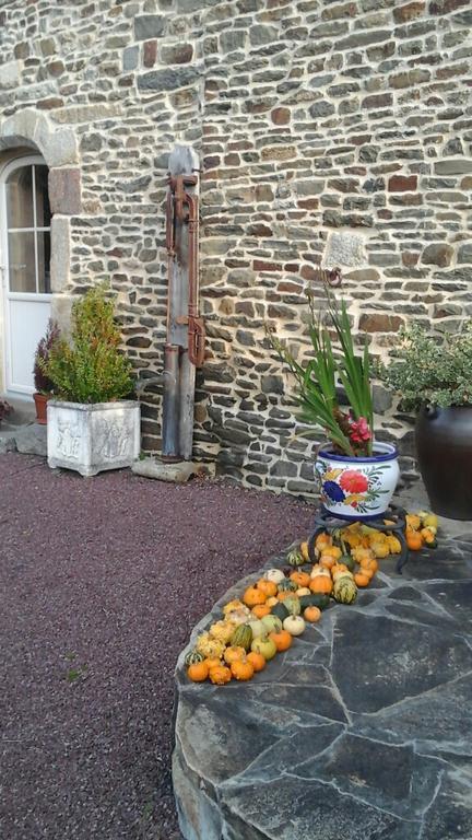 Bed and Breakfast Les Sources Poilley  Екстер'єр фото